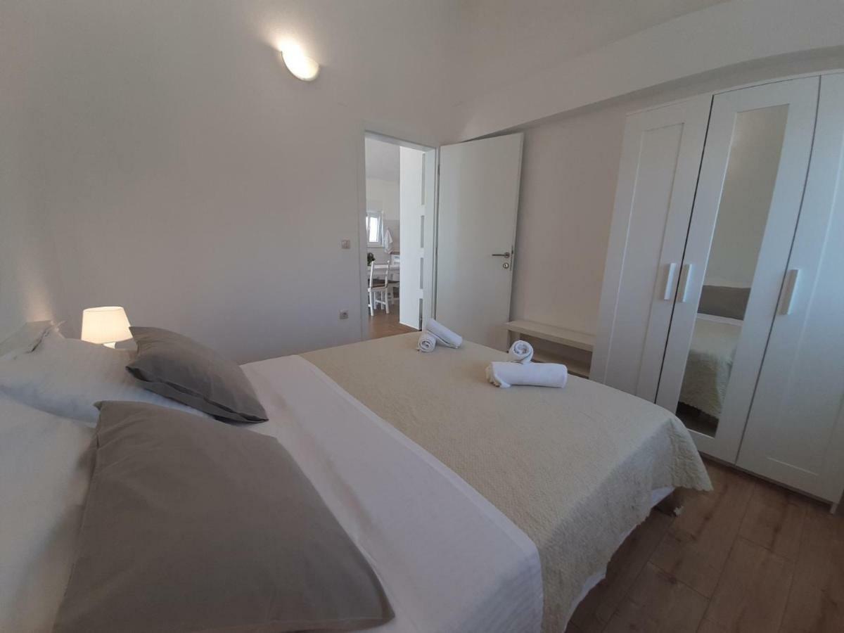 Apartman S Pogledom Ждрелац Экстерьер фото